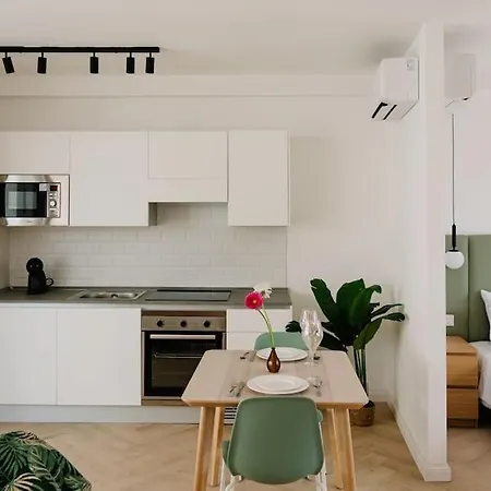 Silema Main Street Luxury 8