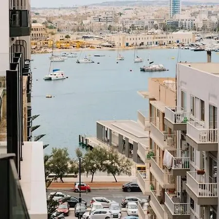Silema Main Street Luxury 8 Apartment