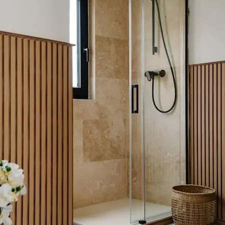 Silema Main Street Luxury 8