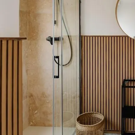 Silema Main Street Luxury 8 *