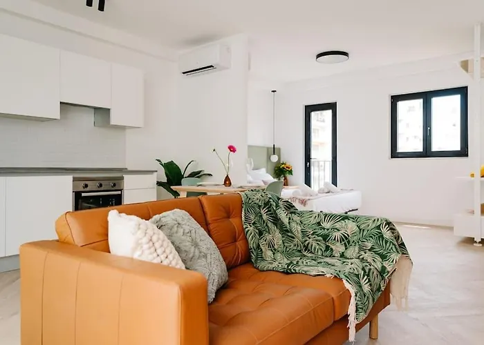 Silema Main Street Luxury 8