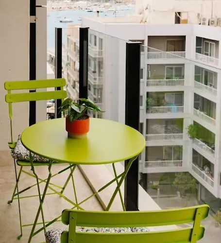 Silema Main Street Luxury 8 *